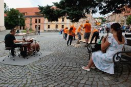 21. 7. 2012 "SLAVNOSTNÍ OTEVŘENÍ FOLKOVÝCH PRÁZDNIN - BITTOVÁ &amp; BITTI"