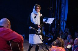 21. 7. 2012 "SLAVNOSTNÍ OTEVŘENÍ FOLKOVÝCH PRÁZDNIN - BITTOVÁ &amp; BITTI"