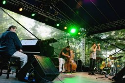 24. 7. 2012 "VOKÁLY A BARIÉRY"