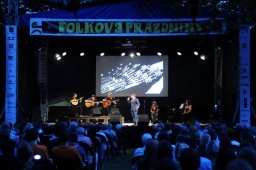  22. 7. 2017 "SLAVNOSTNÍ OTEVŘENÍ FOLKOVÝCH PRÁZDNIN - SNY FADA"