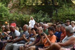 30. 7. 2018 "PAMĚŤ PÍSNIČKÁŘŮ - KŘEHKÉ PÍSNĚ"