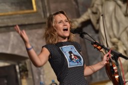 30. 7. 2018 "PAMĚŤ PÍSNIČKÁŘŮ - KŘEHKÉ PÍSNĚ"